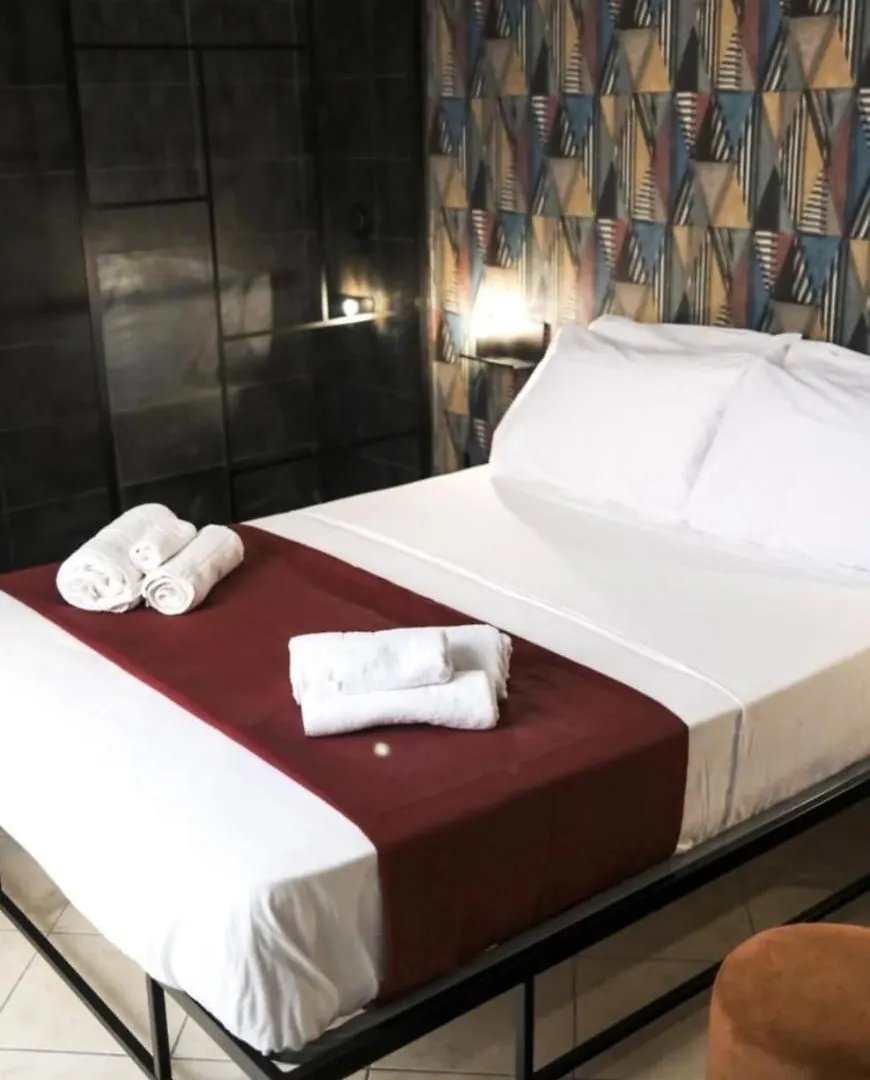 Peppe Triple Rooms Napoli Centro