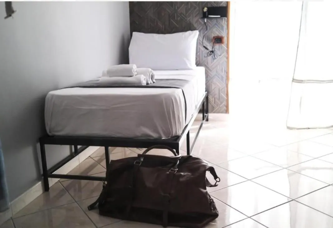 Peppe Triple Rooms Napoli Centro Italy