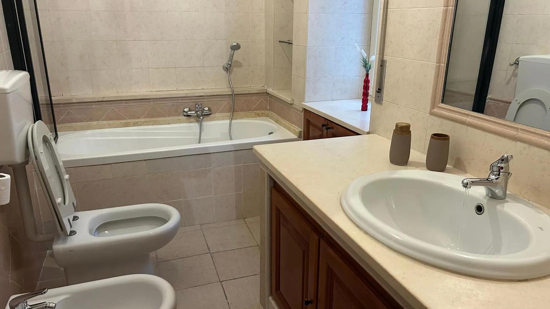 Peppe Triple Rooms Napoli Centro Apartment Naples